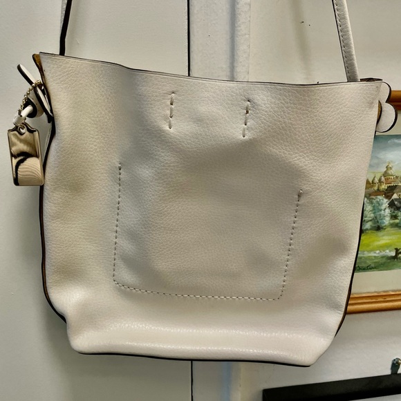 Coach Daisy Crossbody - Picture 4 of 7